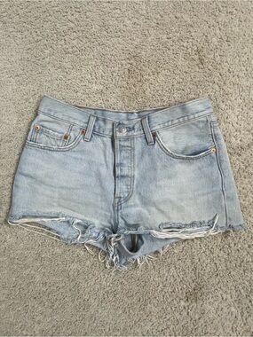 Women's LEVIS 501 Classic LIGHT WASH 5 Pocket DENIM Jean SHORTS Cut Offs  28